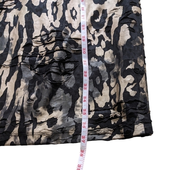 Frank Lyman unique distressed Dress size 10. Black and gold. Very femi… - Picture 9 of 13